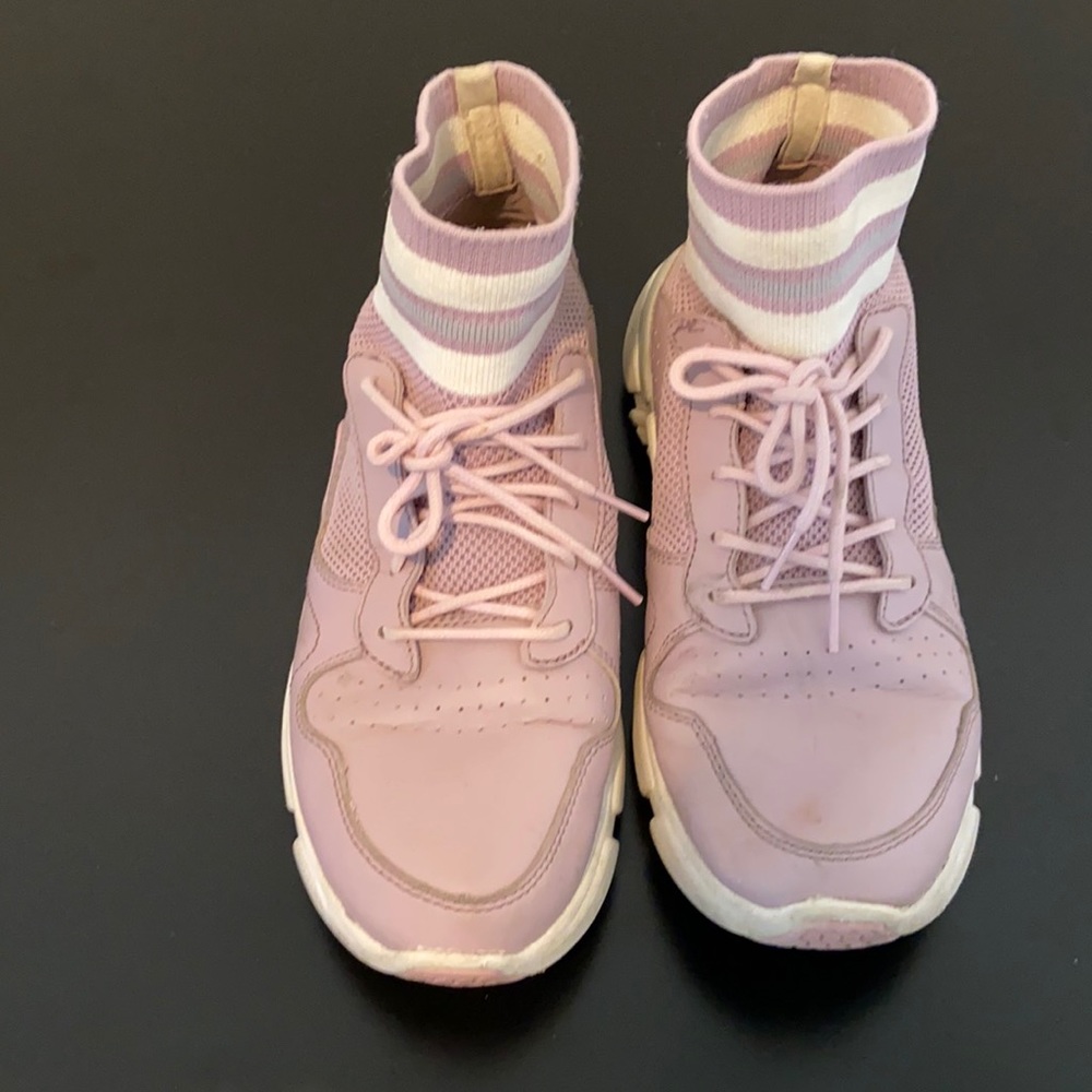 Skechers pretty color